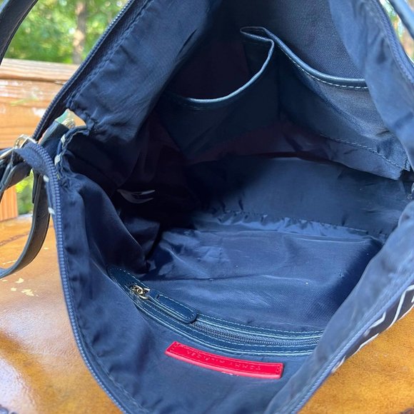 Tommy Hilfiger navy/white monogram hobo bag with wristlet - Picture 8 of 12